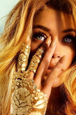 Золотая девушка