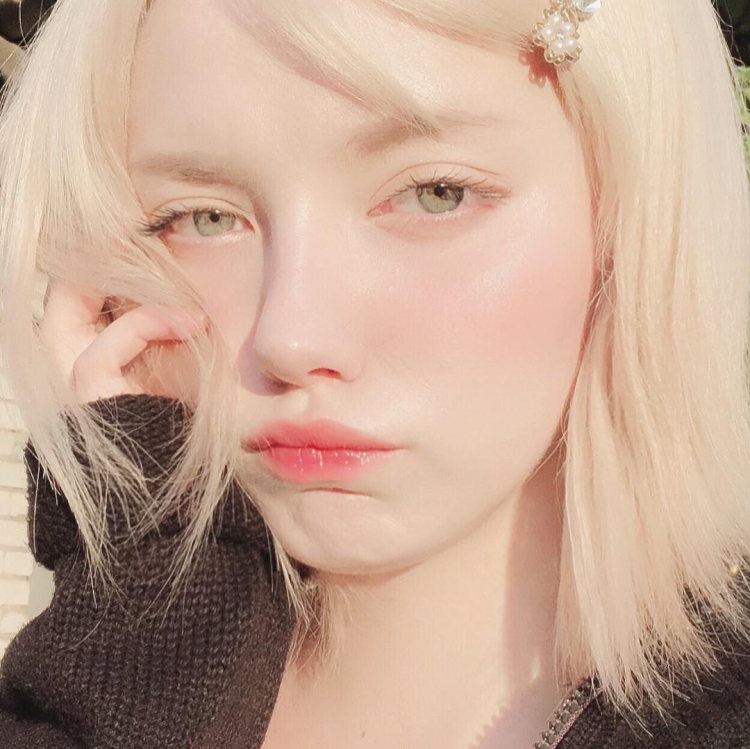 Mad Alien Мария