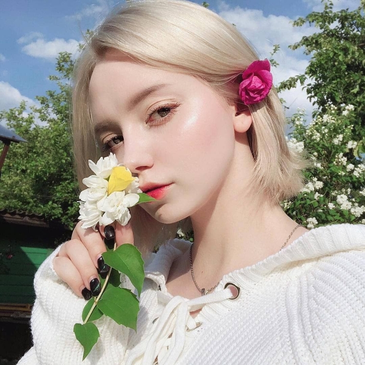 Mad Alien Мария