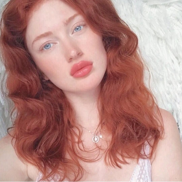 Mad Alien Мария