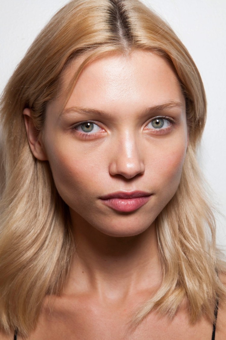 Rosie Crawford альбинос