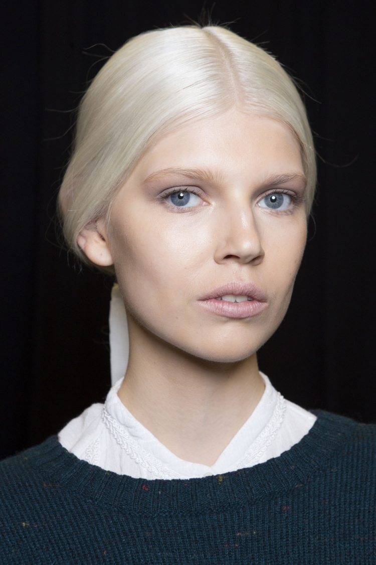 Белая подводка для глаз