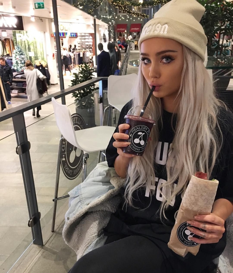 Таня Митюшина Российская модель