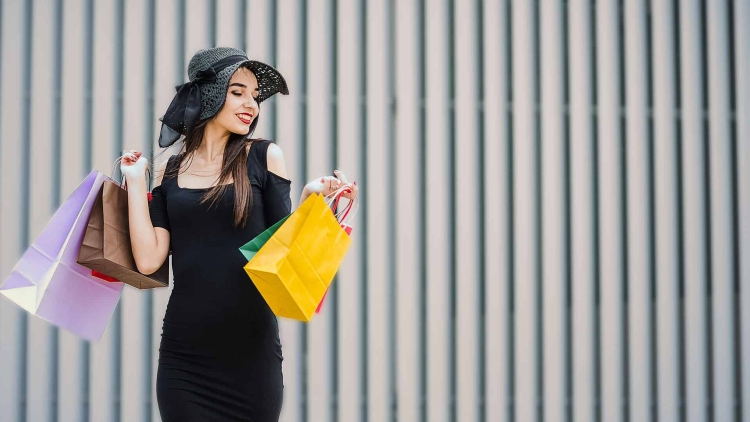 Девушка шоппинг