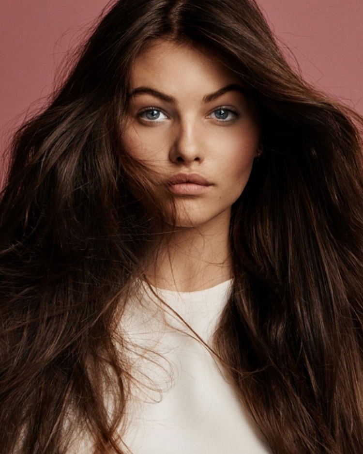 Юлия Златова