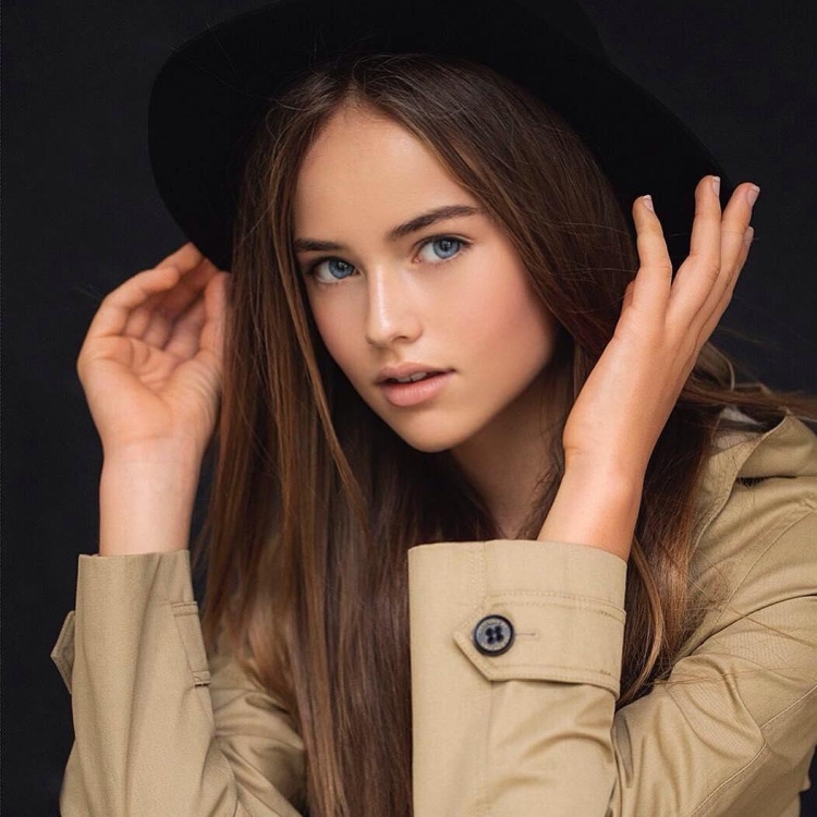 Тейлор Хилл красивая