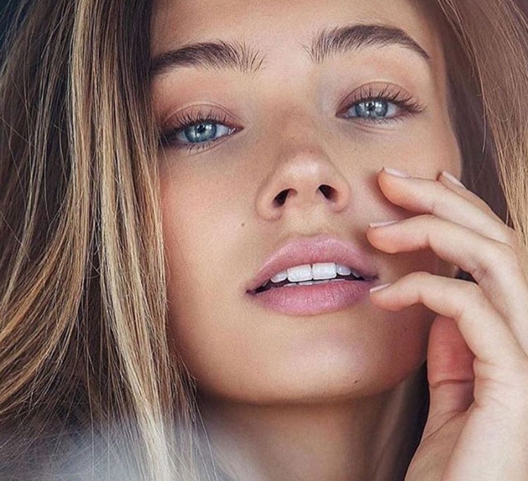 Красивое лицо