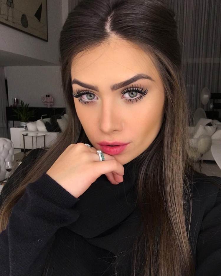 Флавия Паванелли