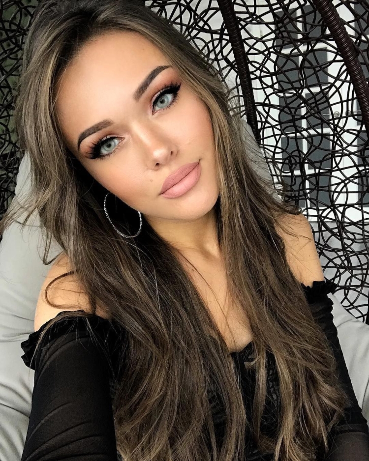 Натали Даниш глаза