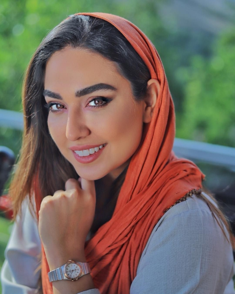 Шахина иранка