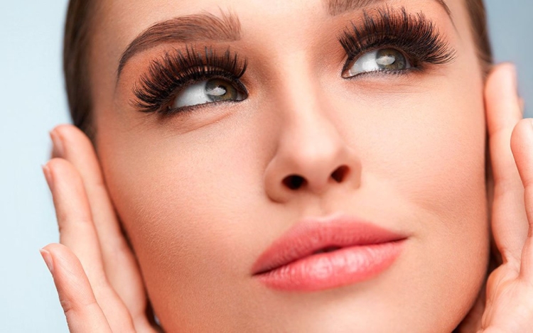 Красивые брови и ресницы