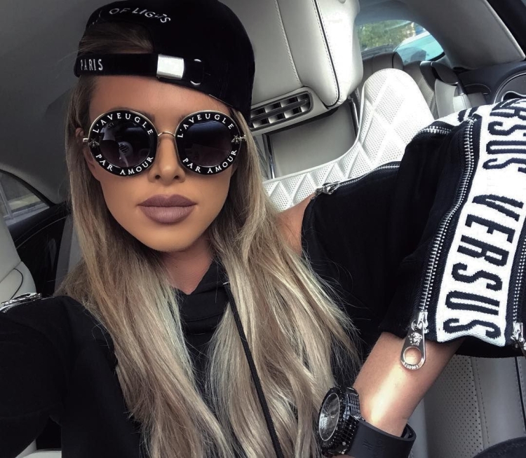 Крутые девчонки в кепке