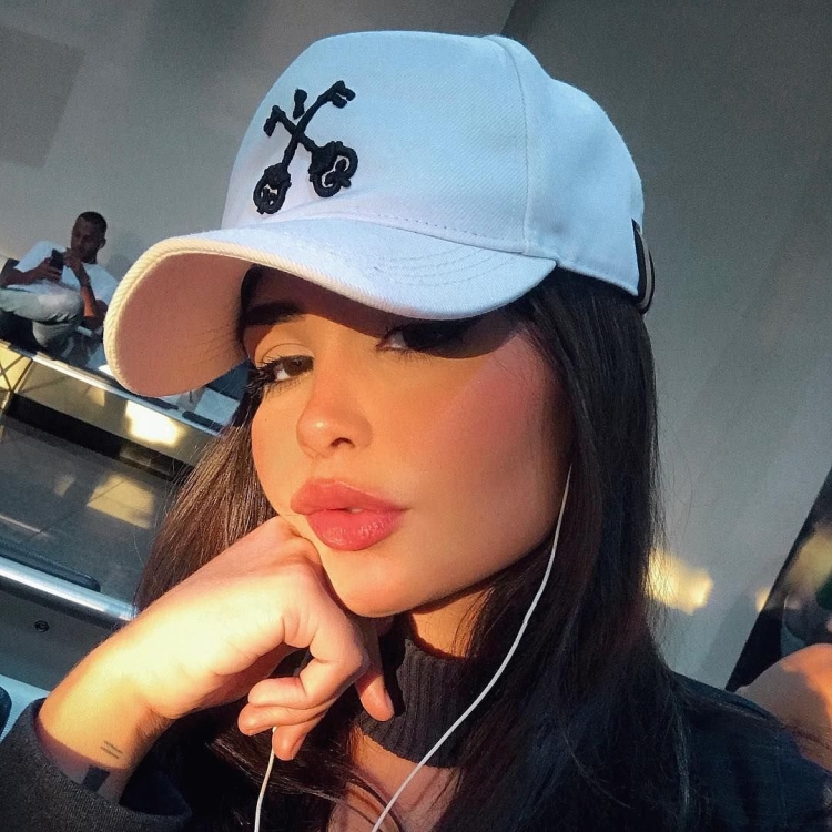 Крутые модные девушки