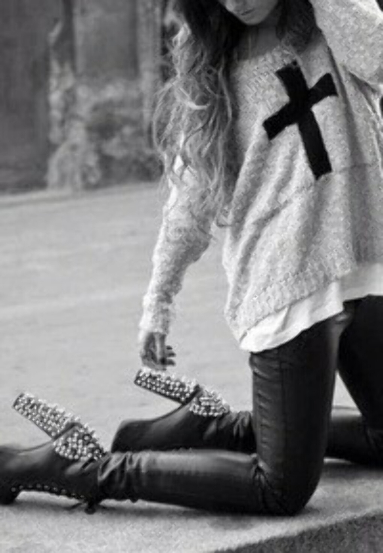 Девушка в кепке