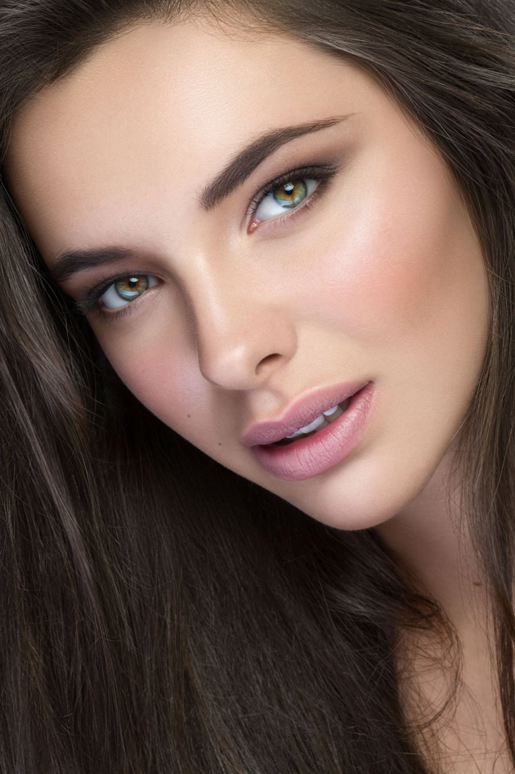 Зеленоглазые девушки