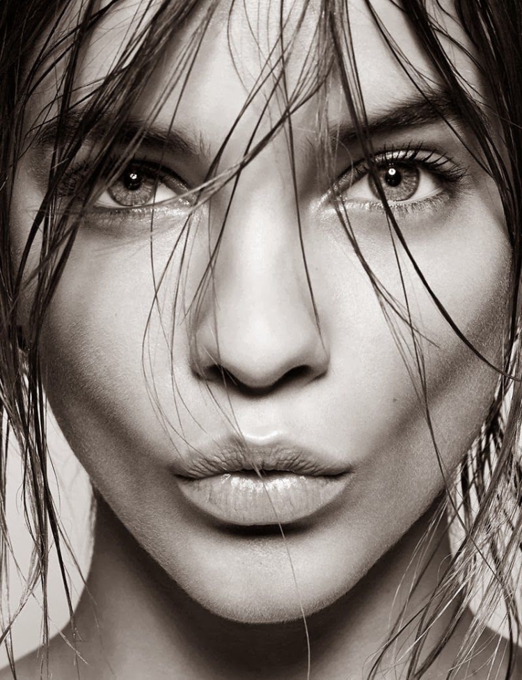 Барбара Палвин портрет