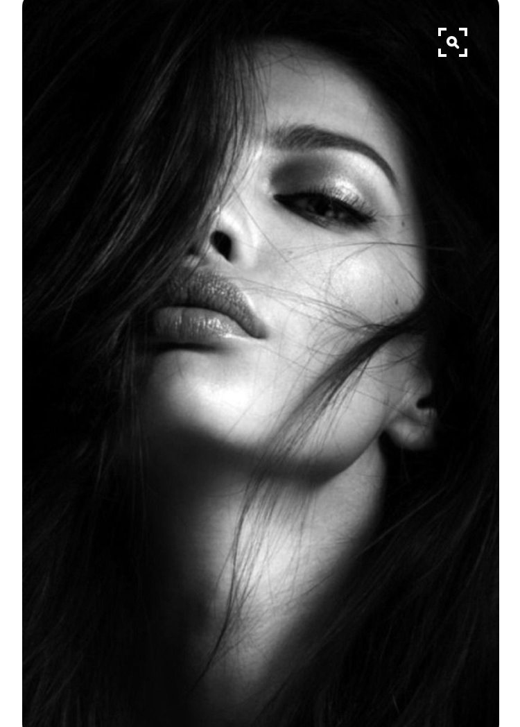 Девушка черно белое