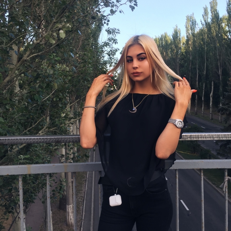 Красивые девушки из Донецка