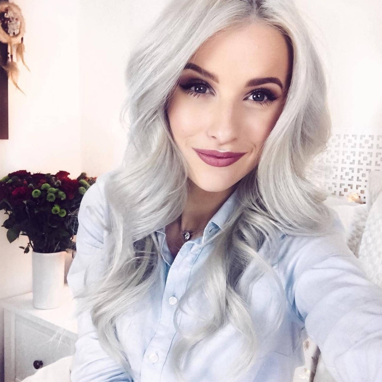 Кира Рауш каре