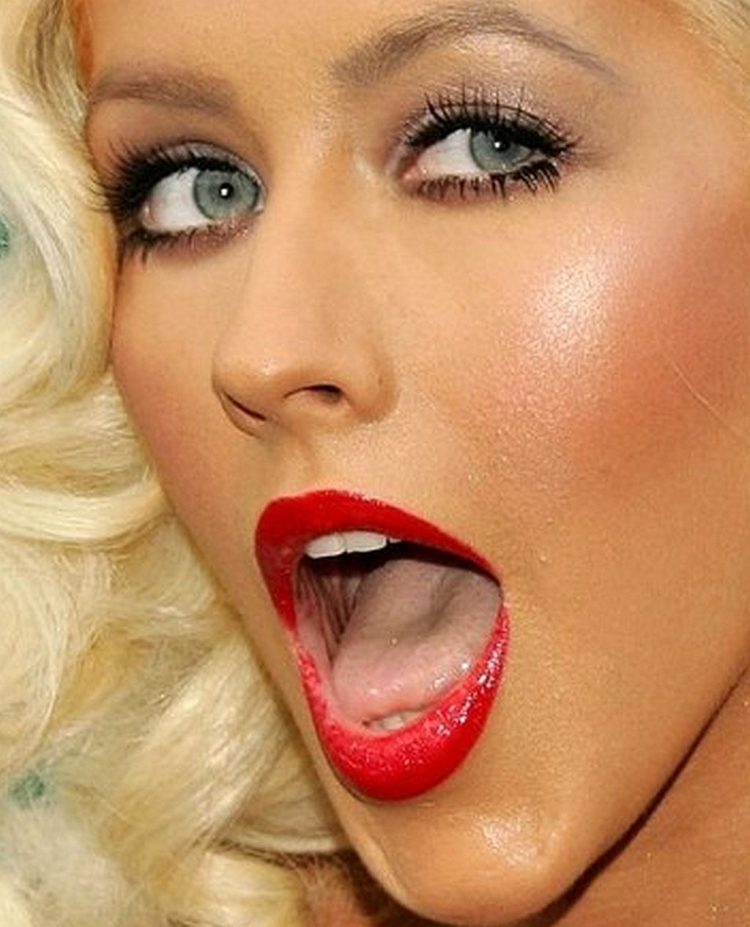 Кристина Агилера ротик