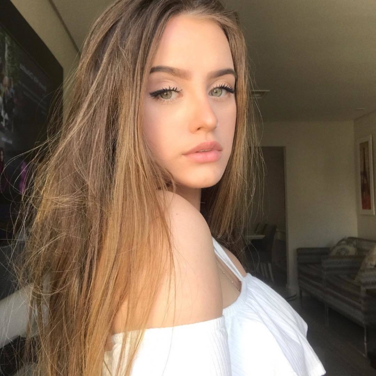 Красивые девушки 16 лет русые