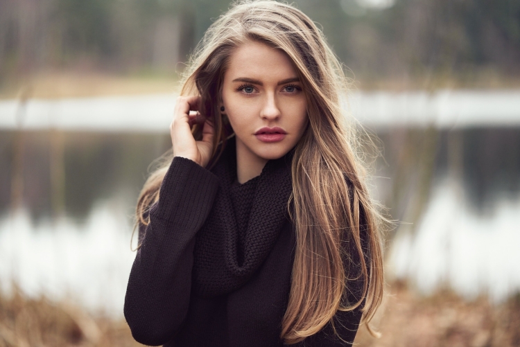 Красивые девушки с русыми волосами