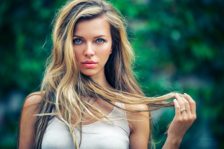 Русые девушки с голубыми глазами