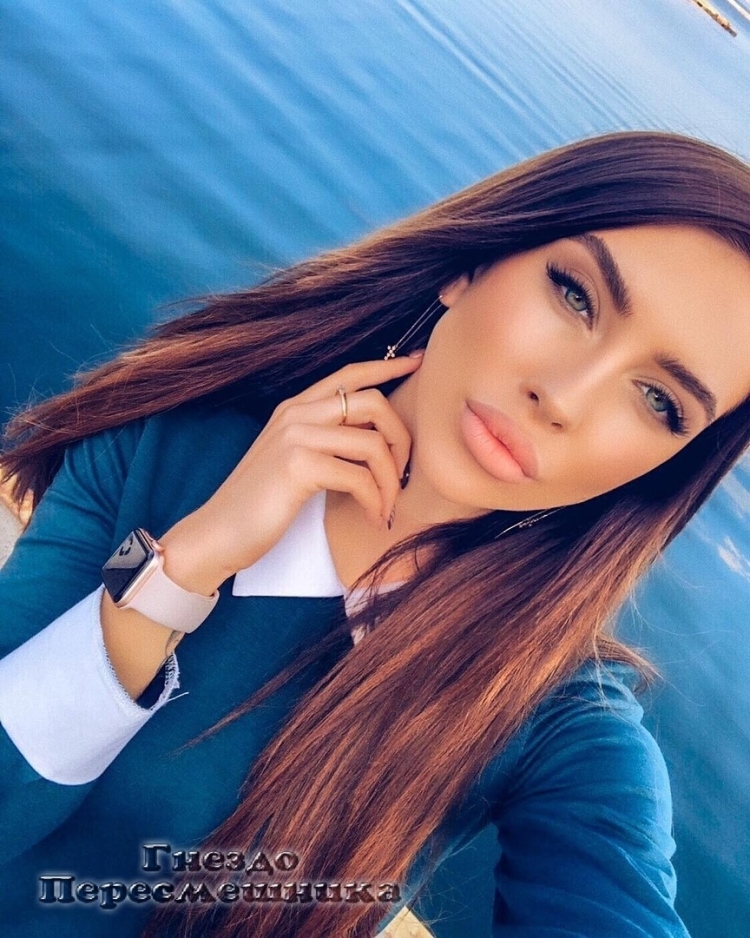 Девушка Литвина в купальнике