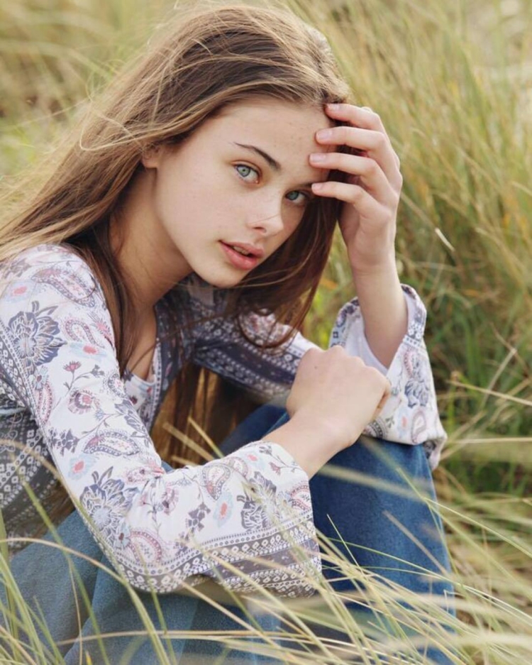 Селеста Брайт горячее