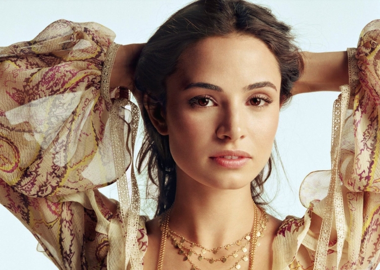 Модель Сара Сампайо