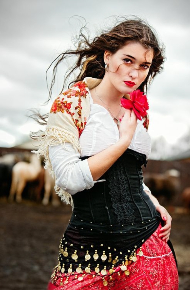 Обычные испанские женщины