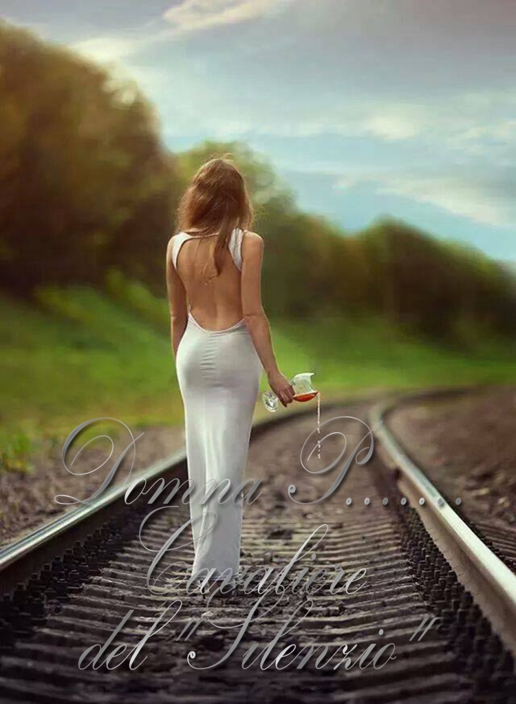 Женщина уходит