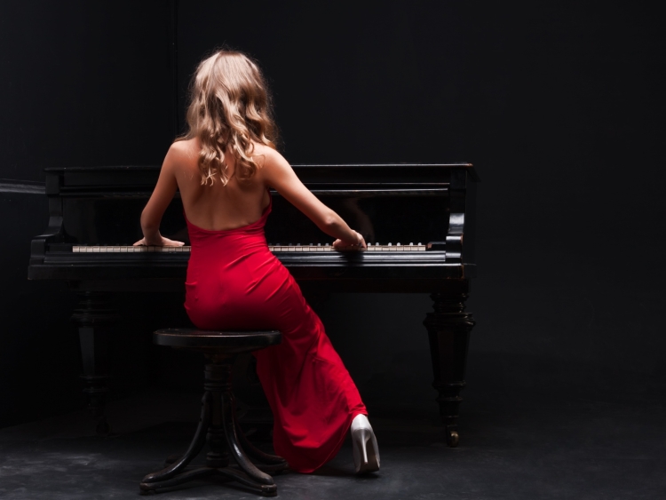 Нина Емельянова пианистка