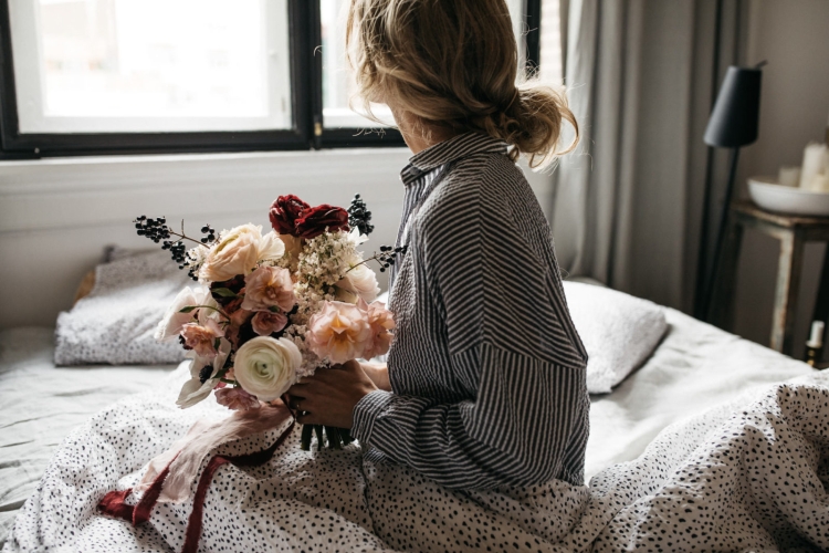 Очень уставшая женщина