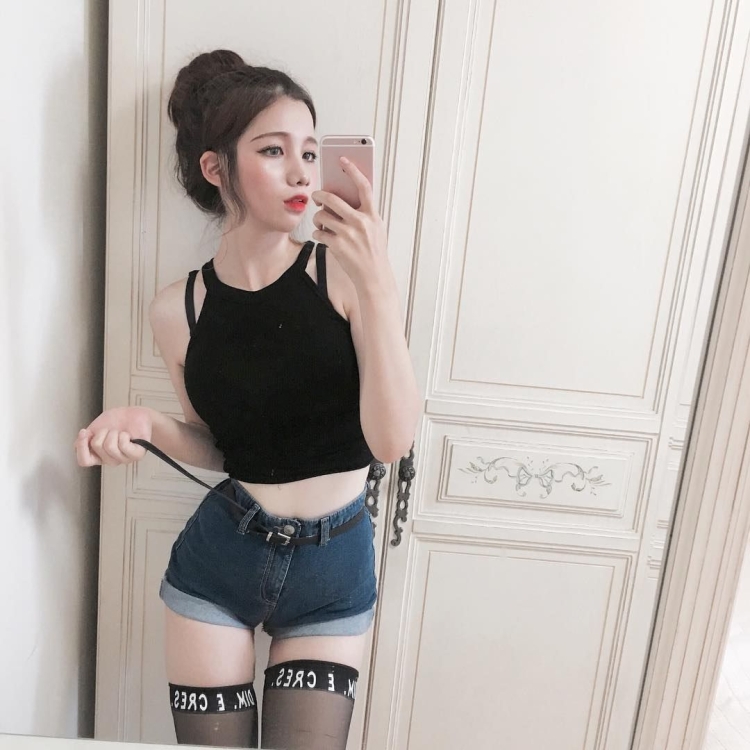 Слив кореянок