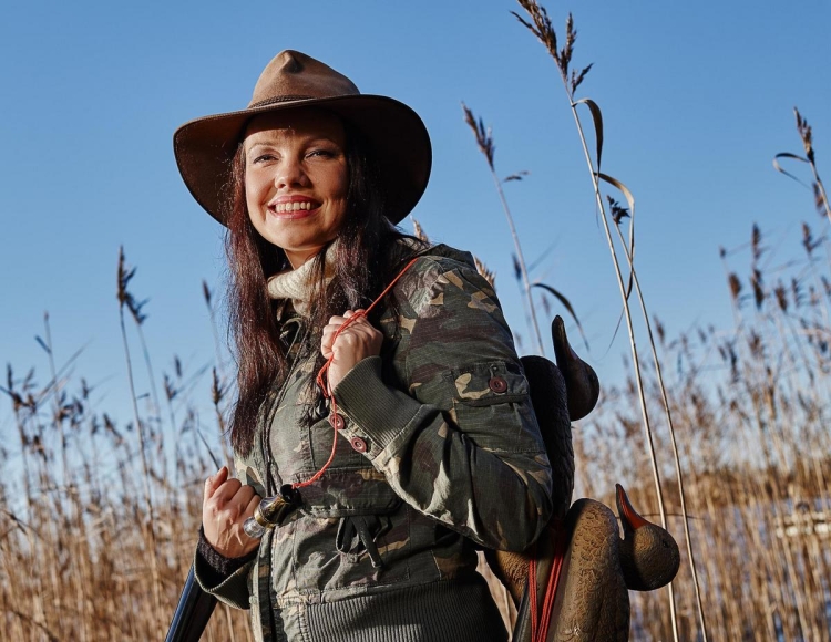 Женщины охотники на охоте