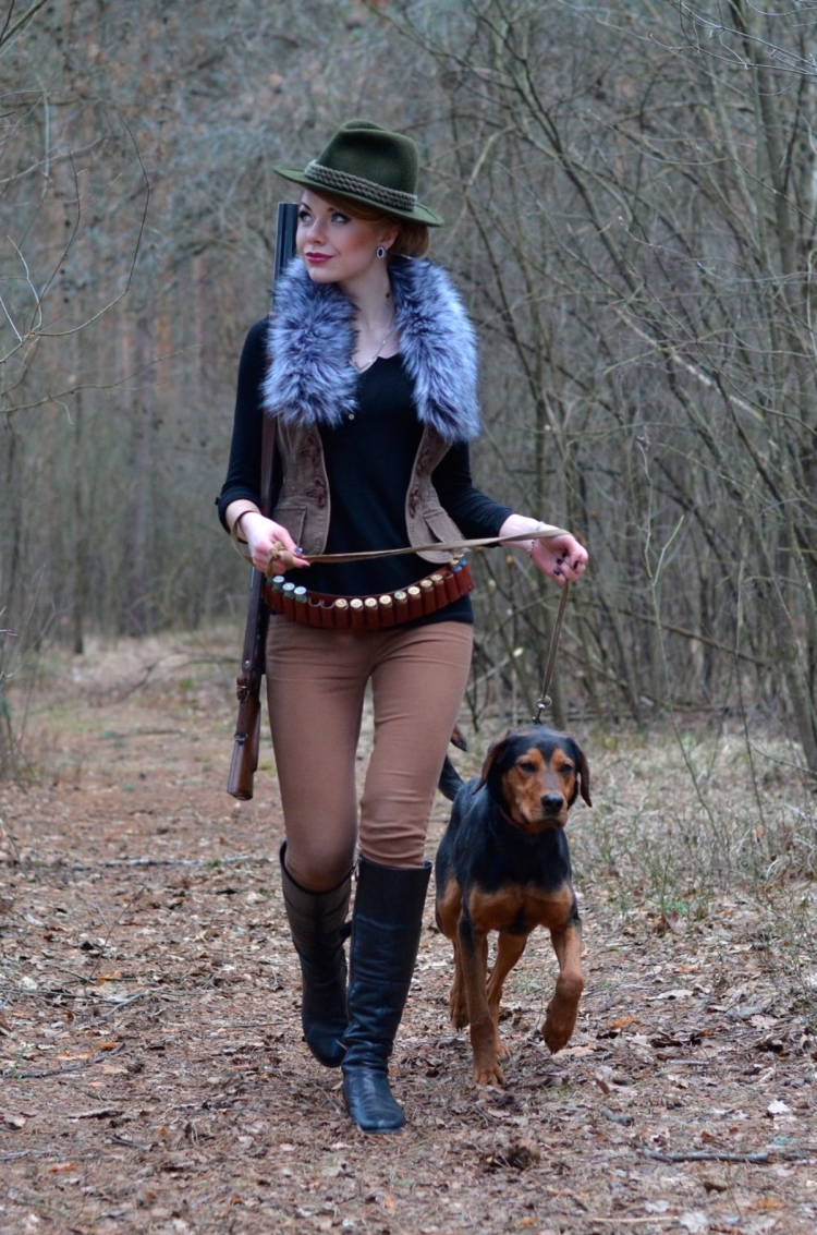 Женщина охотник