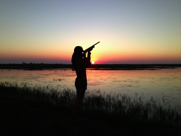 Охотник на закате