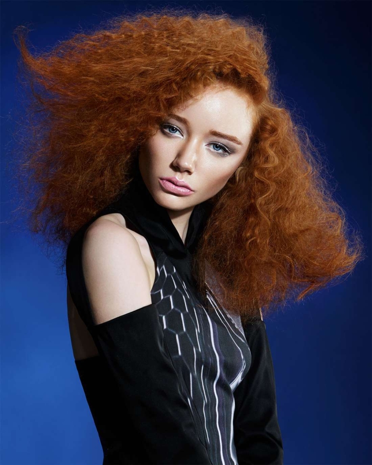 Катя Василенко кудри