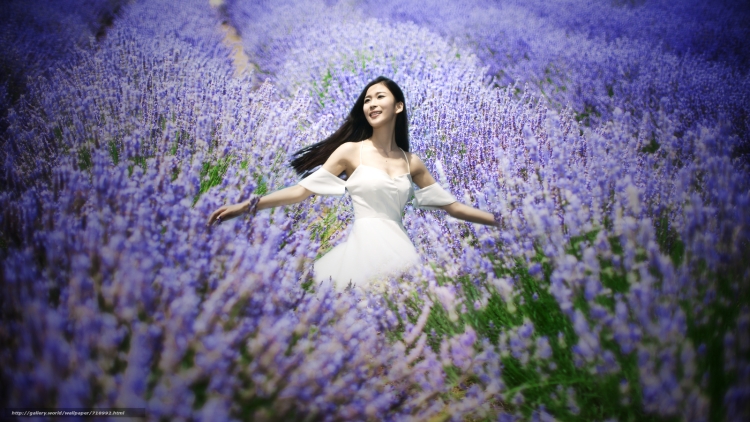 Фотосессия в лавандовом поле