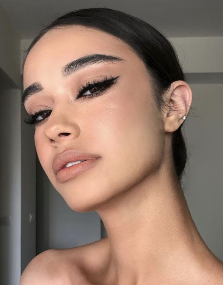 Эстетический макияж