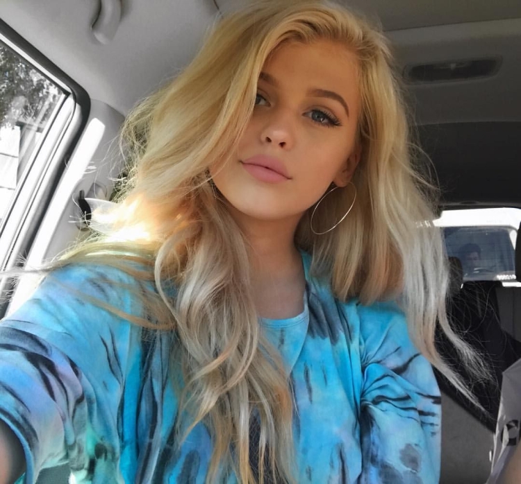 Chloe Lowery певица