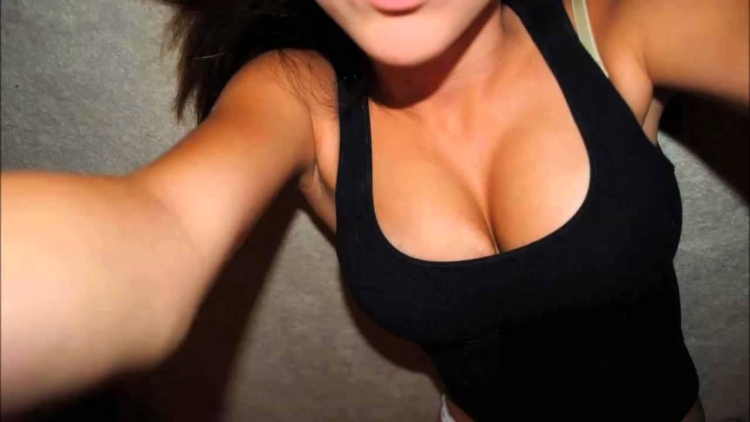 Джессика Клементс веснушки