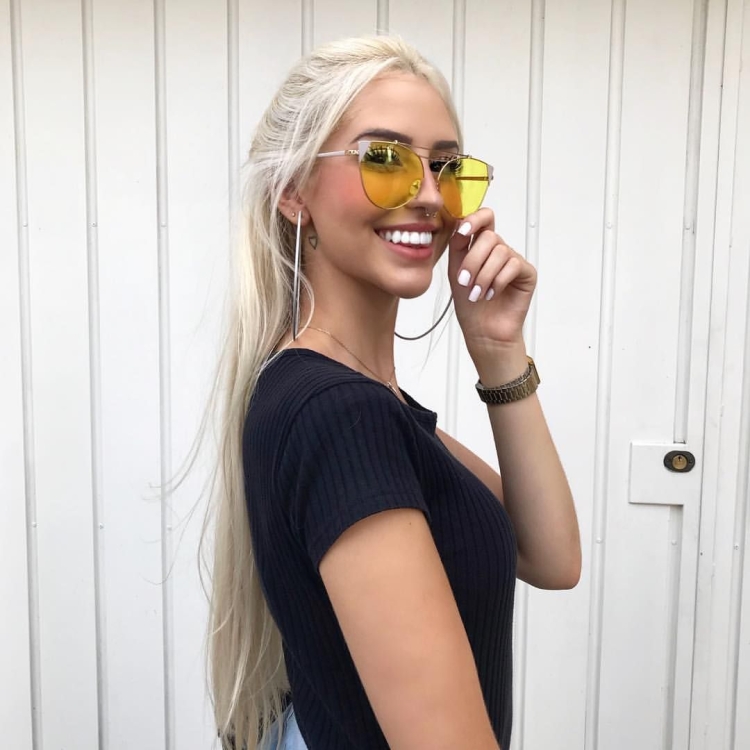 Девушка в очках фото Инстаграм