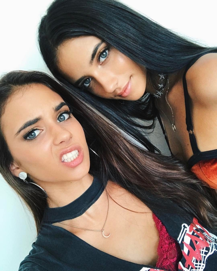 Аделина и Алина Фахтеевы