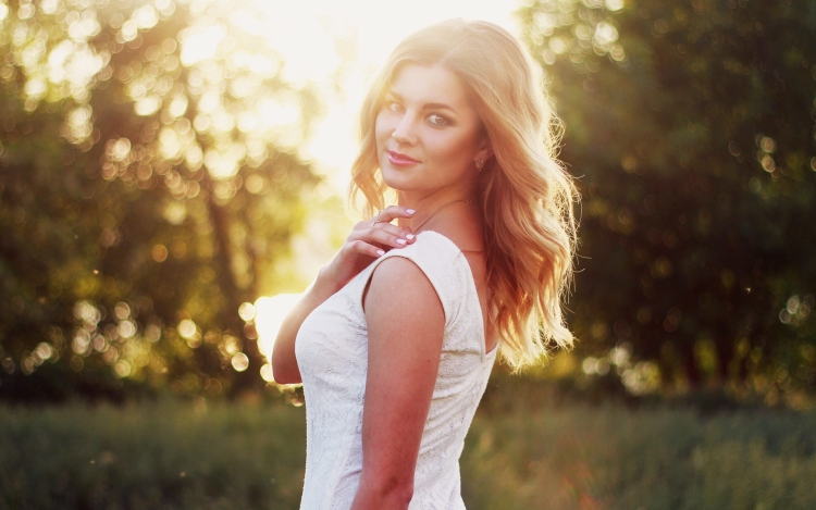 Девушки летом