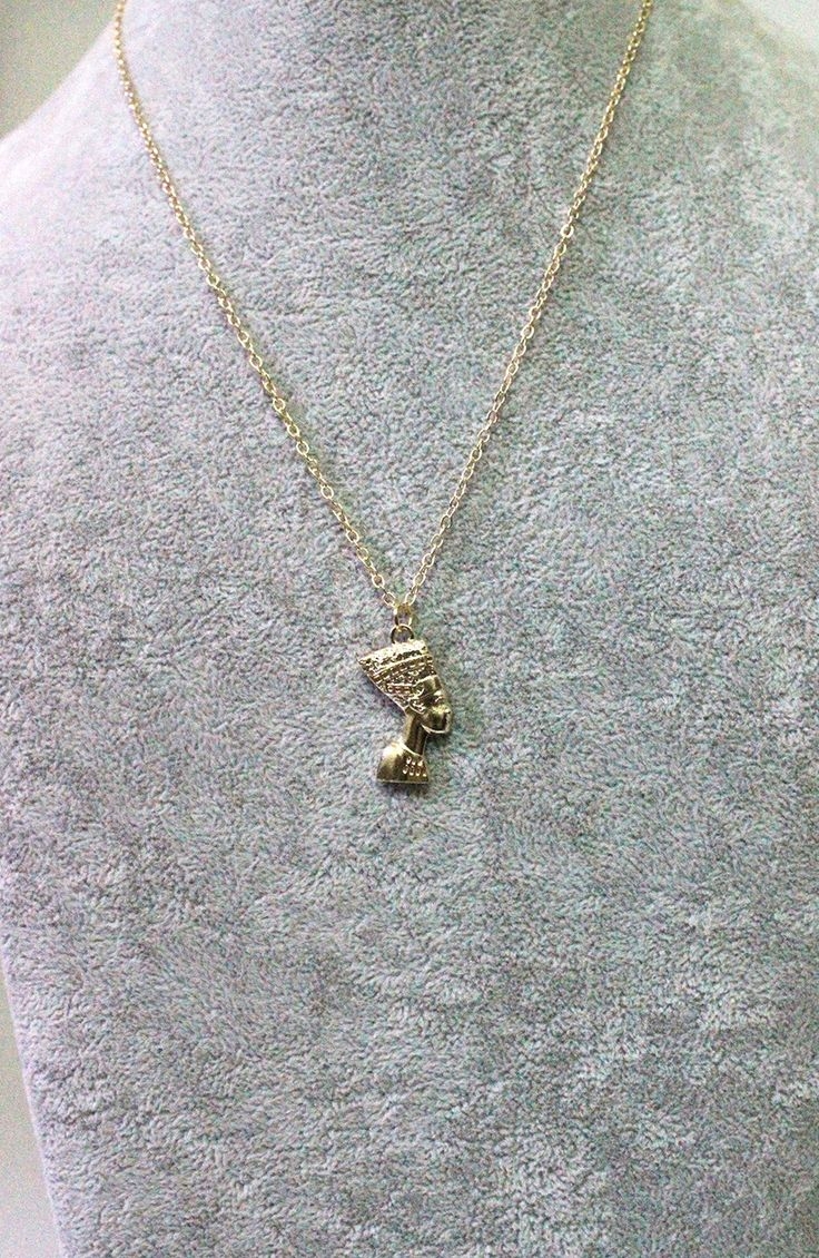 Нефертити цепочка