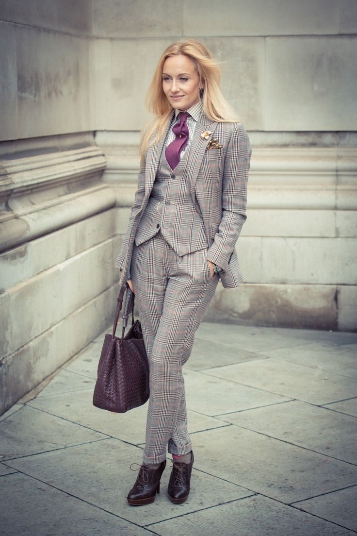 Женский смокинг