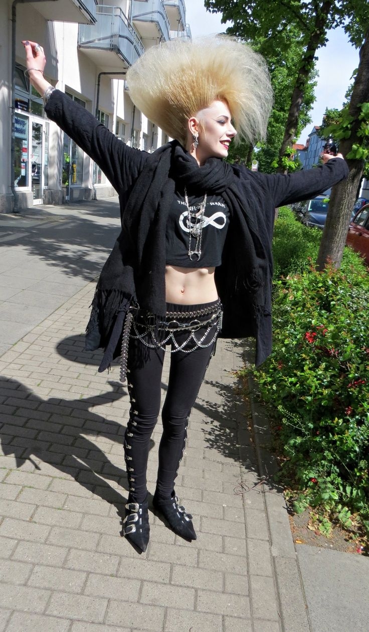 Панк девушка нормальная