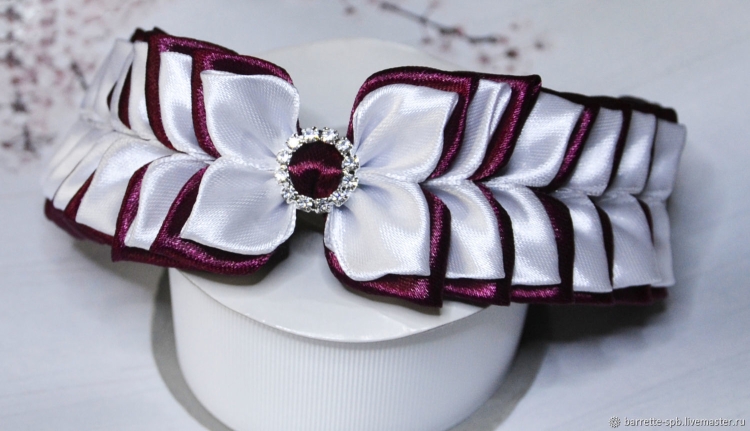 Заколка бант для волос из атласной ленты